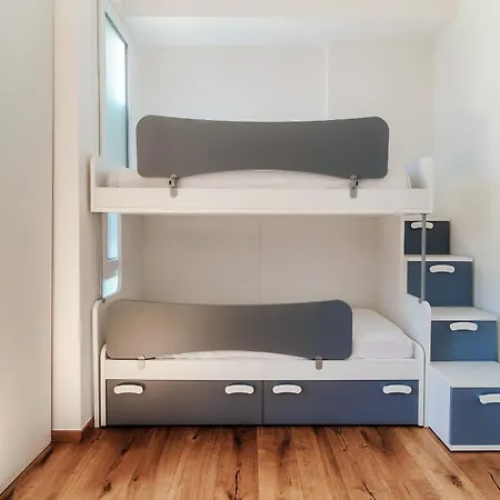 Contrada Sant'elia - By Myhomeincomo Apartment Como