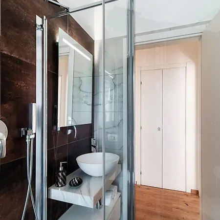 Apartment Contrada Sant'elia - By Myhomeincomo Como